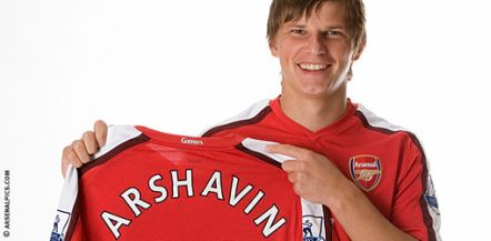 At last, Arshavin signs...