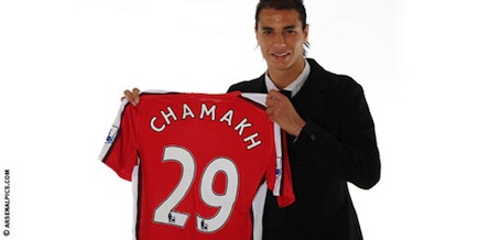 Chamakh signs