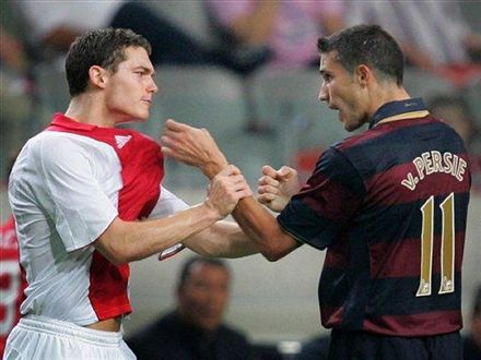 Ajax skipper Vermaelen clashing with Robin van Persie a couple of years back